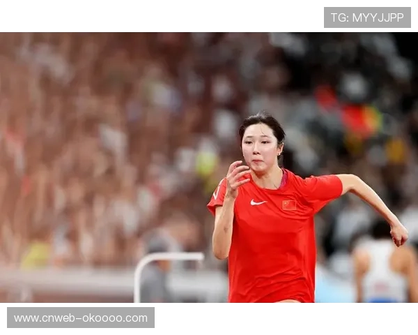 女子三级跳远周慧14米06创个人最佳夺冠