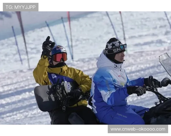 苏翊鸣单板滑雪大跳台世界杯夺冠，葛春宇摘银中国包揽冠亚军