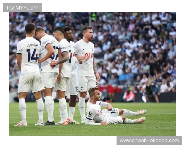 西汉姆联绝杀热刺获保级希望，莫耶斯战术调整见效